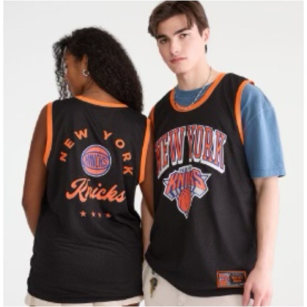 Selling Knicks XL tank men